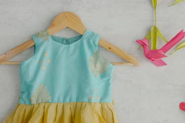 Aila frock