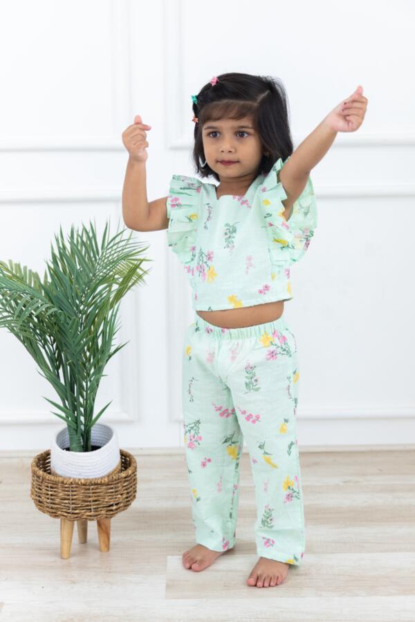Pista green floral set