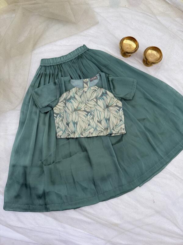 Turquoise pop